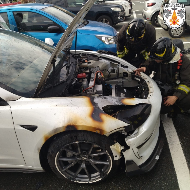 incendi delle auto elettriche