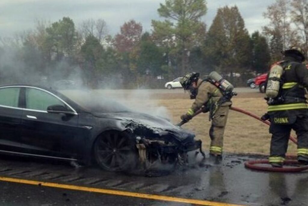 incendi delle auto elettriche